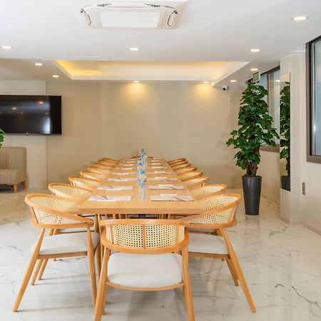 Guelluek Uno Elegance Otel ภายนอก รูปภาพ