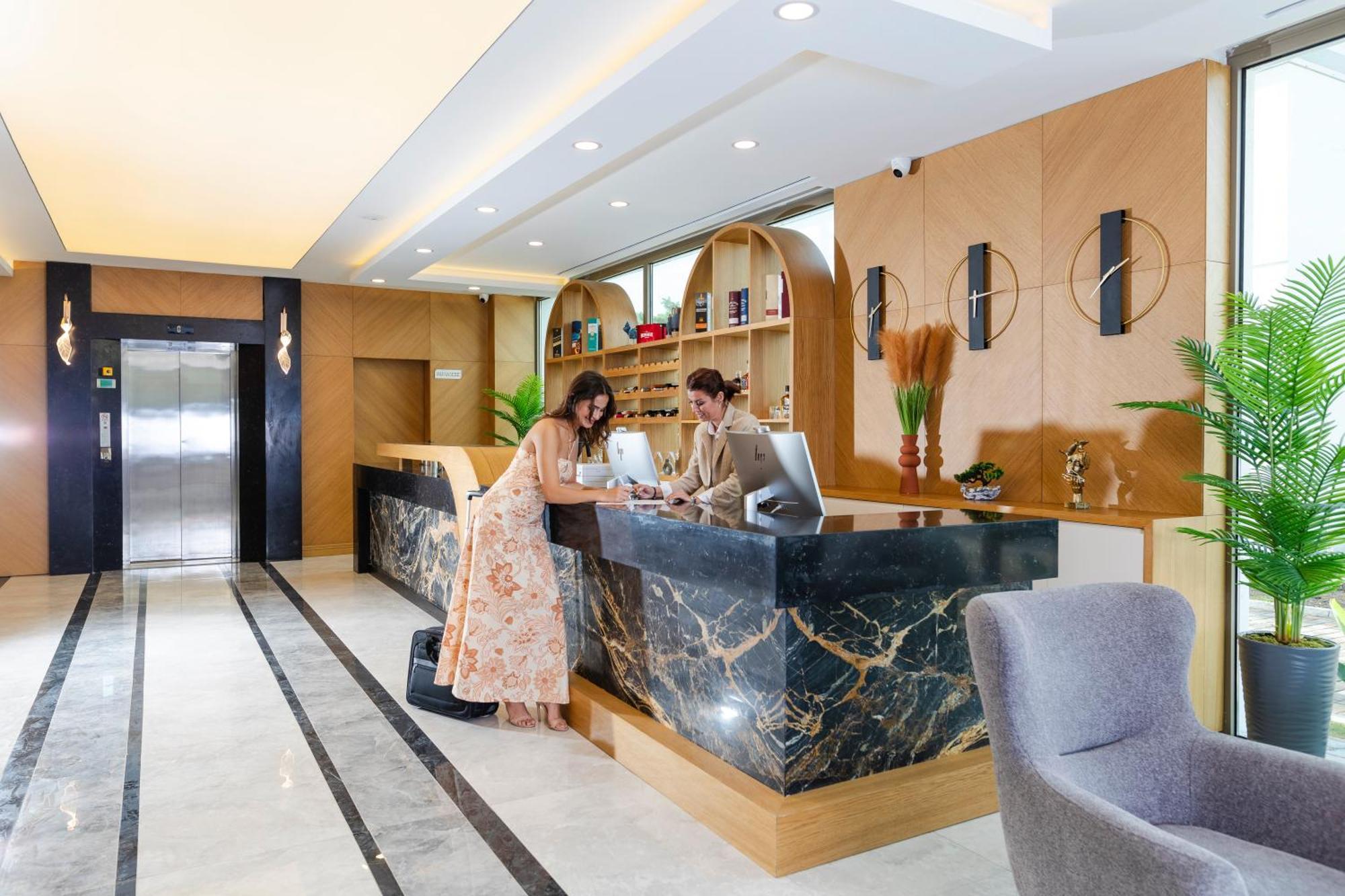 Guelluek Uno Elegance Otel ภายนอก รูปภาพ