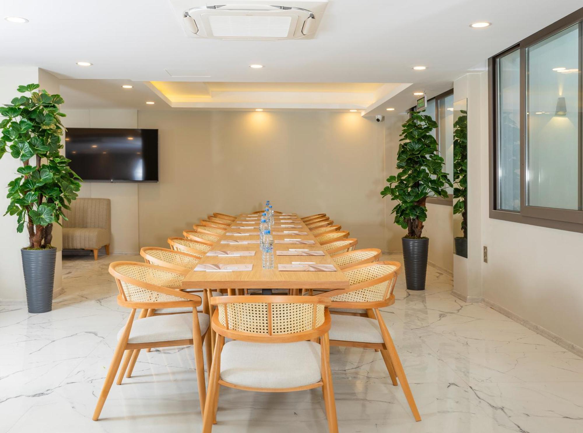 Guelluek Uno Elegance Otel ภายนอก รูปภาพ